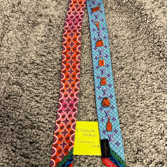 Louis Vuitton Bandeau scarf BB Bubblegum - Picture 3 of 3